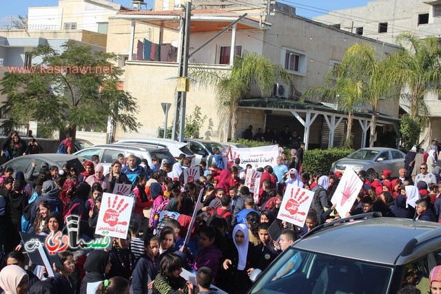 فيديو: رئيس البلدية في المسيرة التضامنية مع الاستاذ طارق ورسالة الى الشرطة  تحصيلكم وانجازاتكم في السنوات الاخيرة صفر   